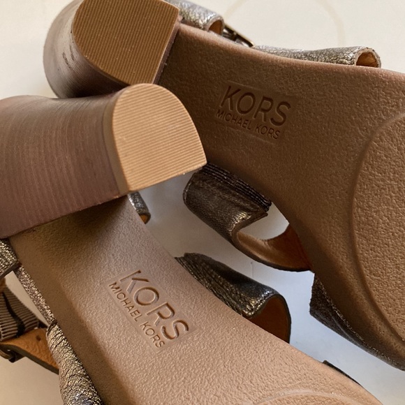 Michael Kors Metallic silver platform pumps open toe Womens straps - Picture 8 of 10